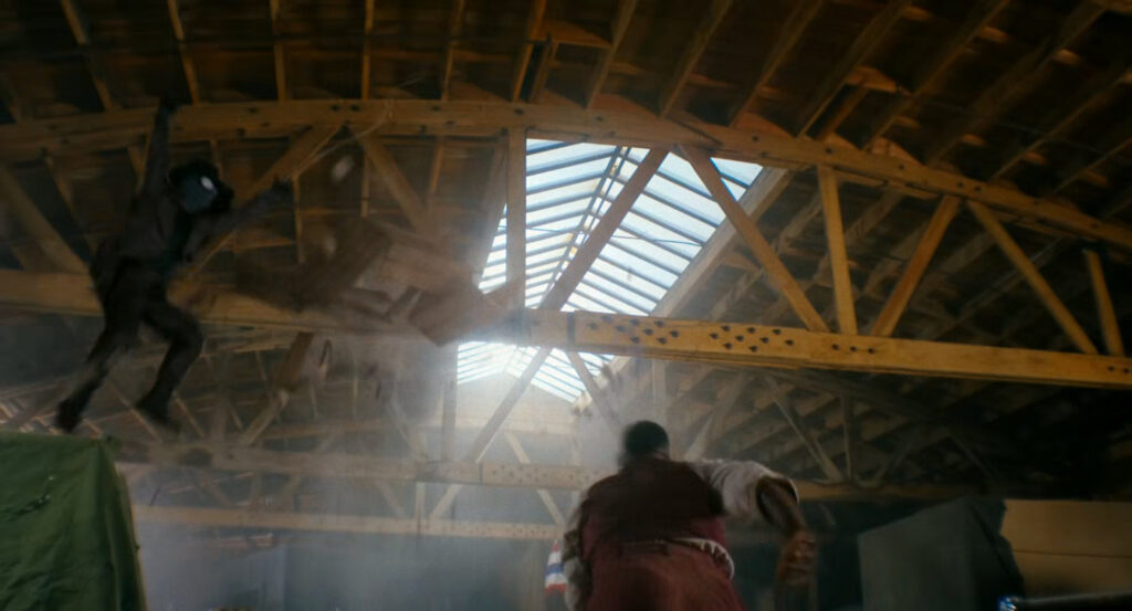 The Spider fighting Lonnie in a warehouse in Harlem.